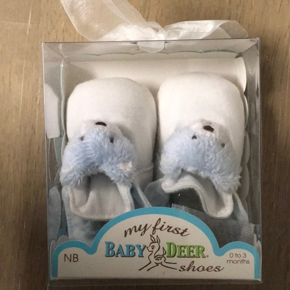 NEW Baby Deer shoes, 0-3 months